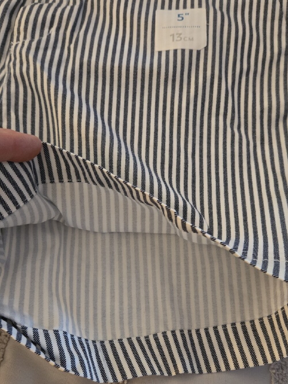 Old Navy Navy & White Vertical Stripe Everyday Shorts - Picture 7 of 7
